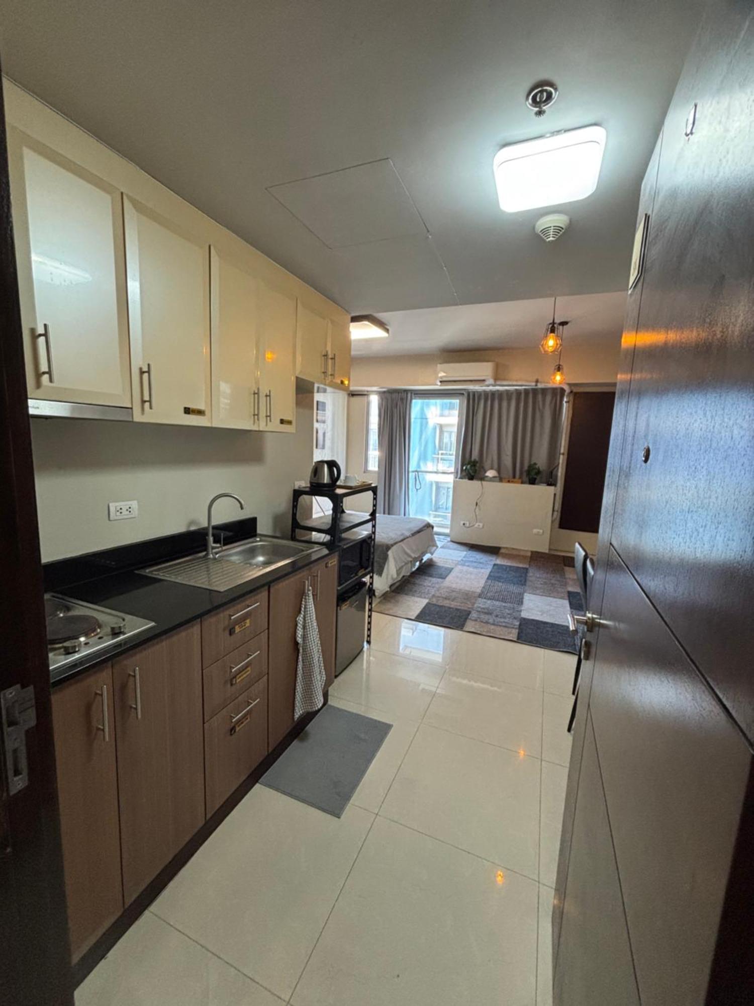 One Palm Tree Villas Short Walk Via Runway Manila Naia T3 ปาไซ ภายนอก รูปภาพ